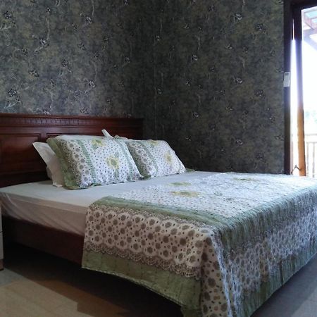 Papyrus Homestay Banyuwangi (East Java) Exterior photo