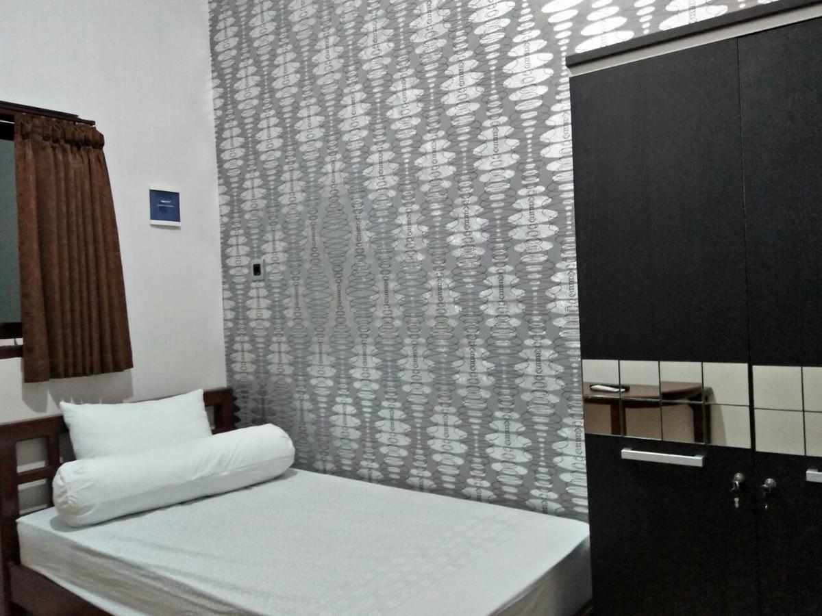 Papyrus Homestay Banyuwangi (East Java) Exterior photo