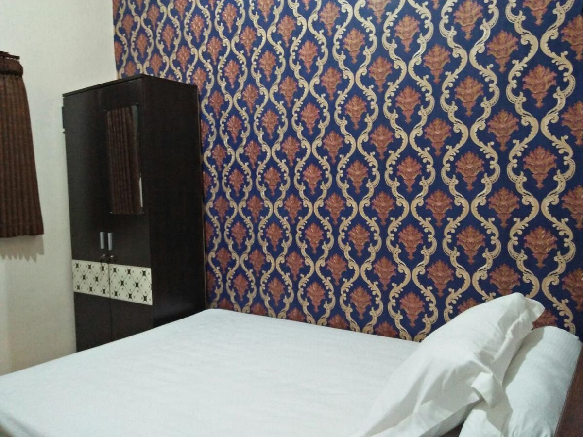 Papyrus Homestay Banyuwangi (East Java) Exterior photo